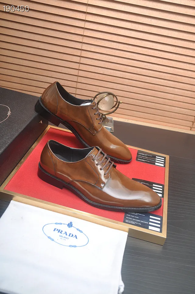 Prada Sapatos Oxford com ponta de aba polidos cor tan 7
