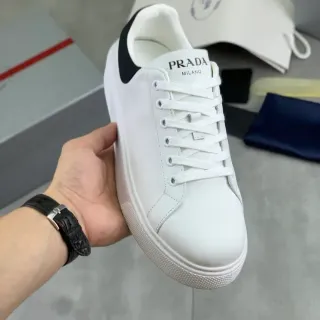 Prada সাদা কালো লো-টপ প্ল্যাটফর্ম সোল লাইফস্টাইল স্নিকার