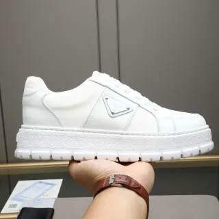 Prada Sneakers Lifestyle Blanc Low-Top Semelle Plateforme