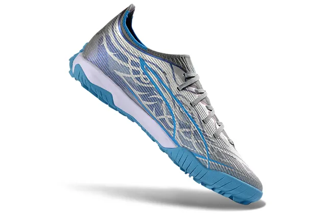 Puma Future Z Chaussures de football gris bleu avec upper en tricot, overlay de vague asimétrique pour turf 2