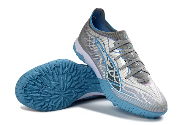 Puma Future Z Chaussures de football gris bleu avec upper en tricot, overlay de vague asimétrique pour turf 4