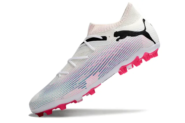 Puma Future Z تدرج أبيض وردي أرضية صلبة حذاء كرة قدم 3