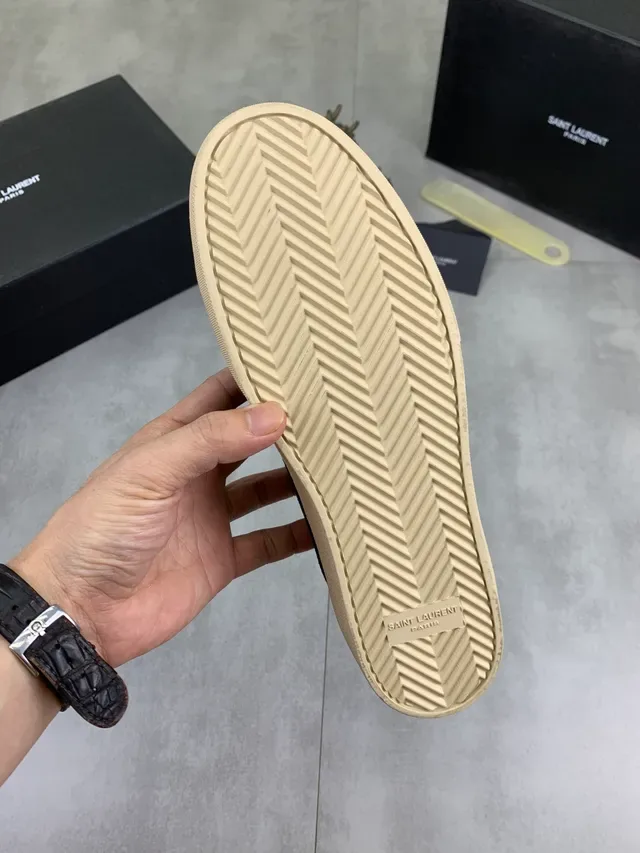 Saint Laurent Chaussures Lifestyle en daim noir et beige avec semelle en caoutchouc 2