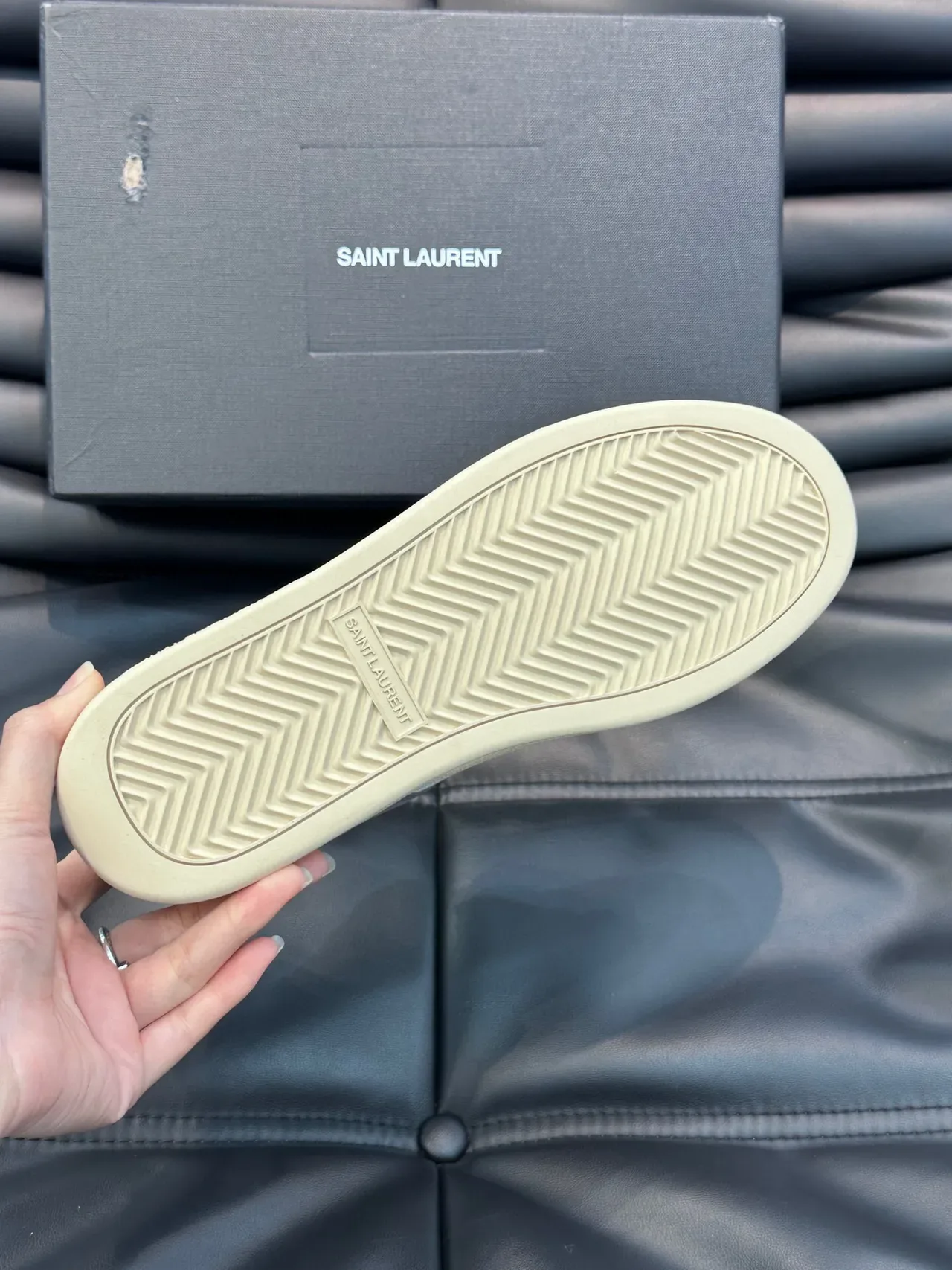 Saint Laurent White Gray Low-Top Suede And Mesh Panelled Lifestyle Sneakers 8