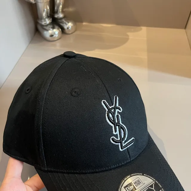 Saint Laurent x New Era 9FORTY Casquette de baseball noire brodée monogramme 8