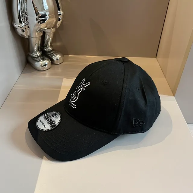 Saint Laurent x New Era 9FORTY Casquette de baseball noire brodée monogramme 9