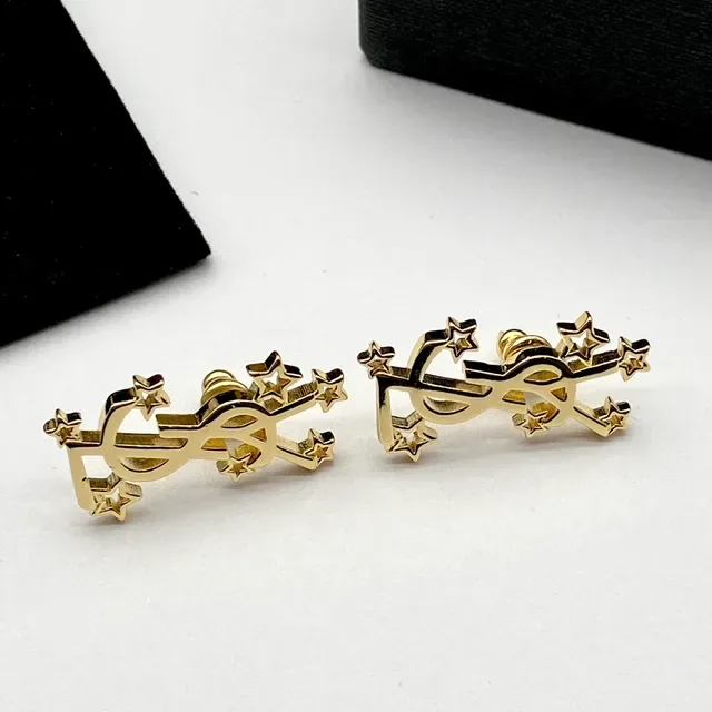 Saint Laurent YSL Stars Boucles d'oreilles à tige étoilées dorées 3