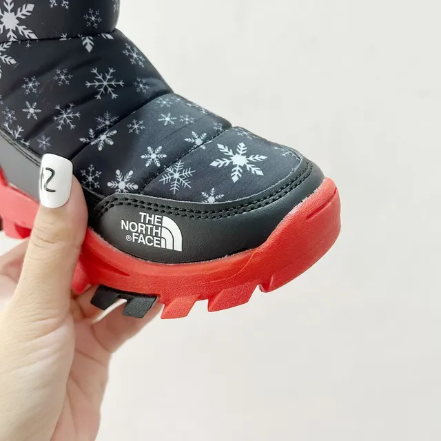 The North Face Black Red Quilted Insulated Upper Snowflake Print Snow Boots 12