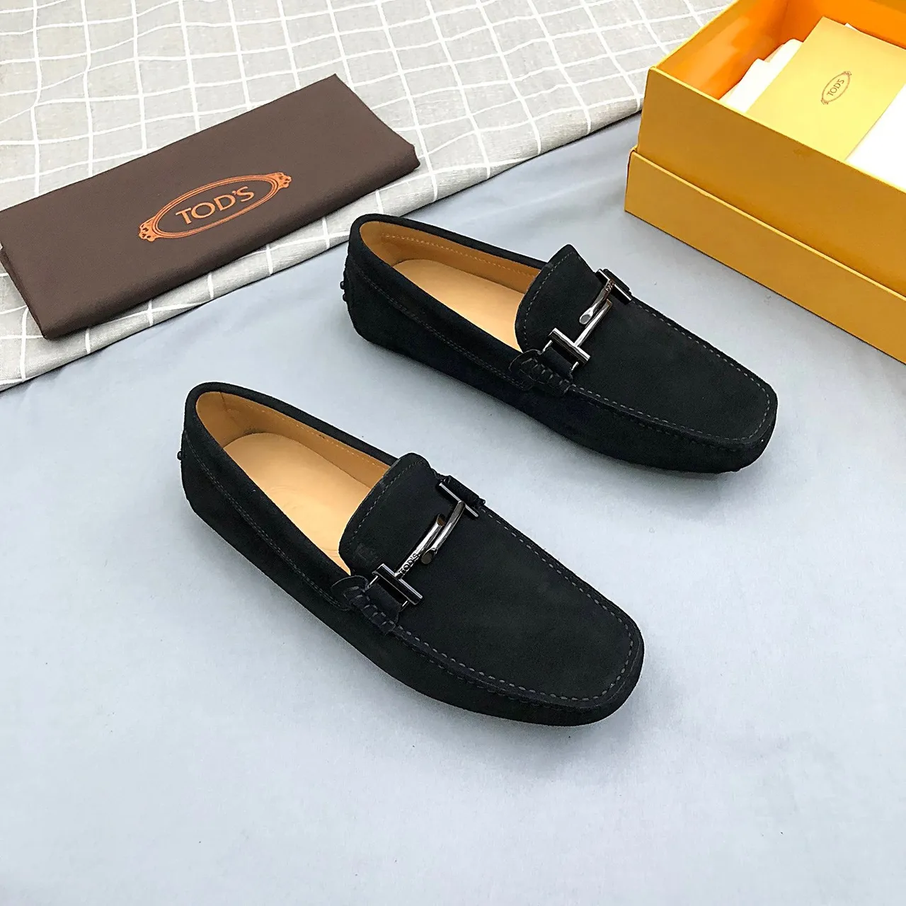 Tod's Double T Loafer Mocassins en Daim Noir pour Hommes 2