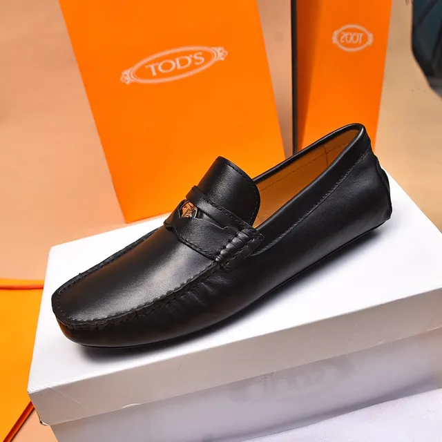 Tod's Horsebit Loafer Mocassim preto dourado de couro com fivela 6