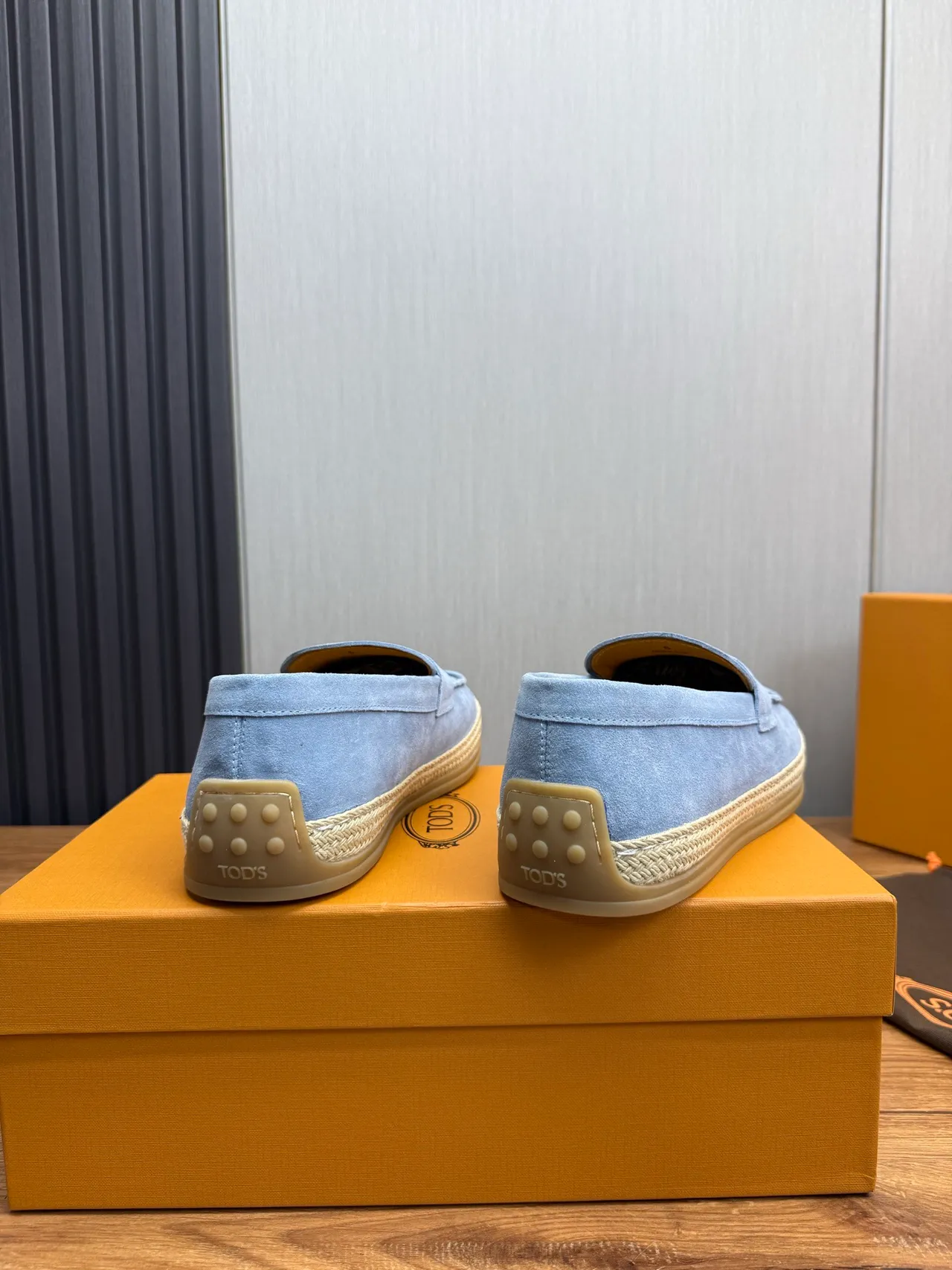 Tod's Mocassin daim bleu beige bride penny 5