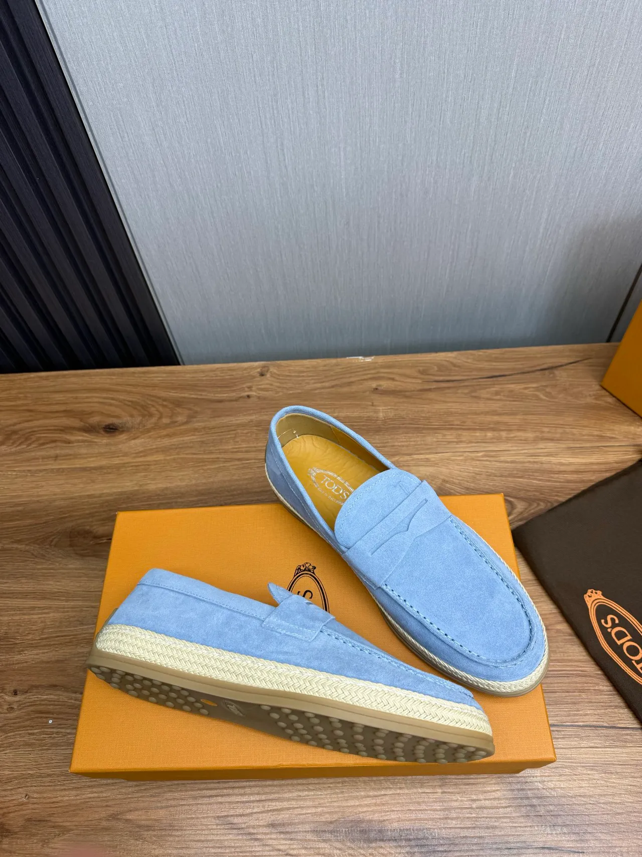 Tod's Mocassin daim bleu beige bride penny 6