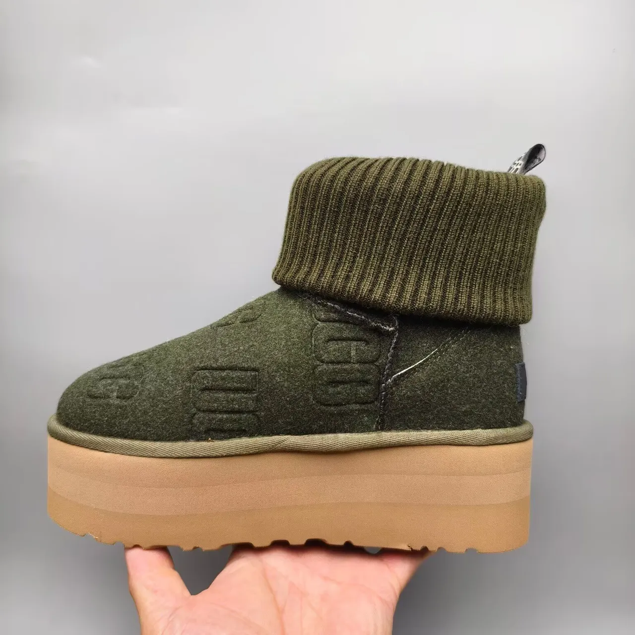 UGG Vert Armée Beige Semelle Plateforme Ourlet Tricoté Côtelé Bottes de Neige 4
