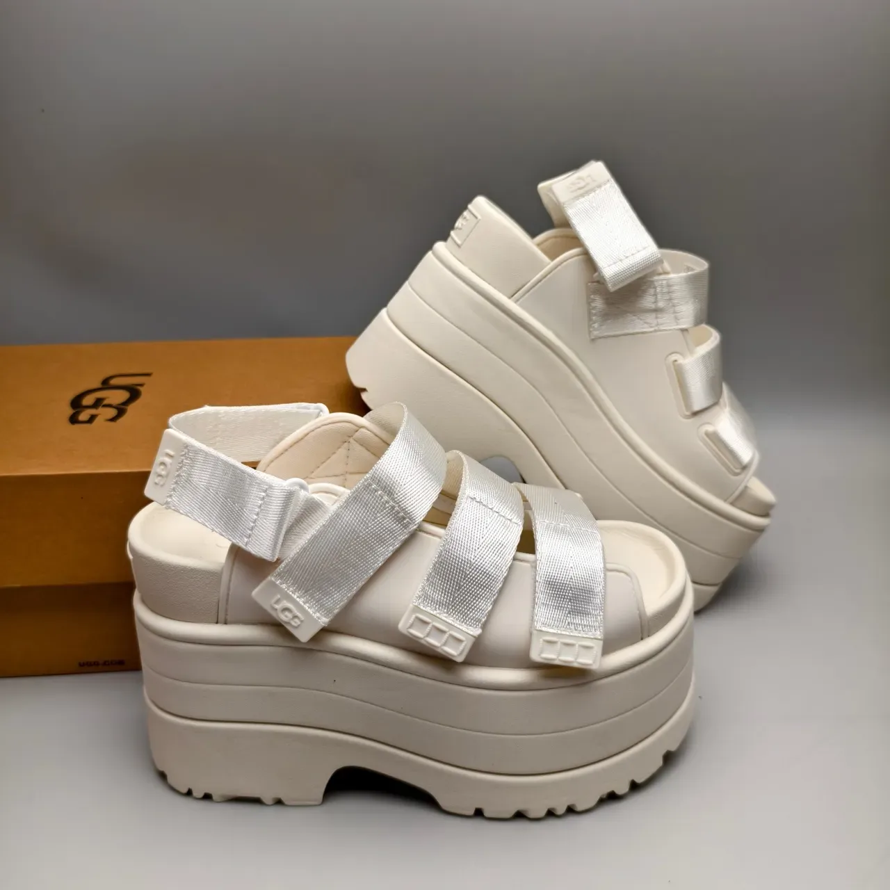 UGG Beige Silver Chunky Platform Multi-Strap Casual Sandals 6