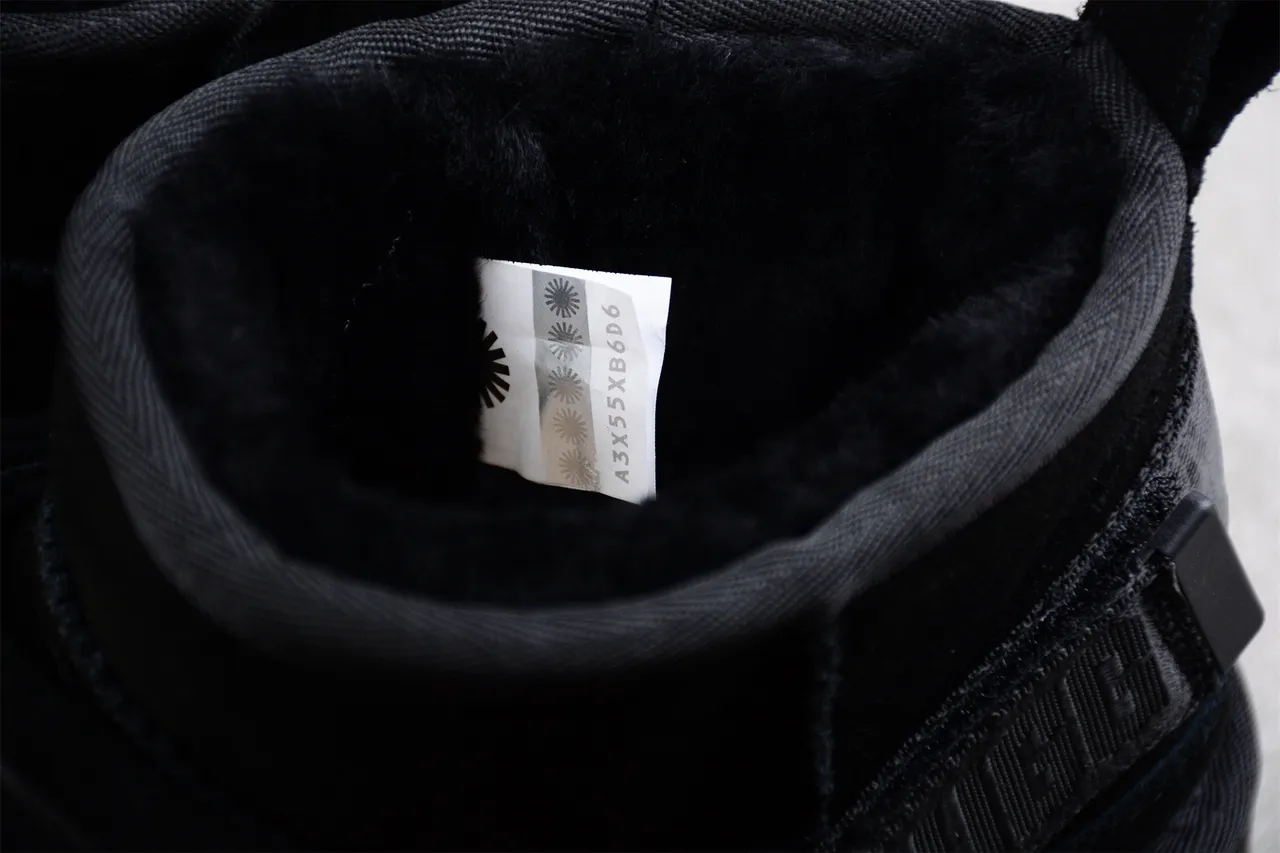 UGG Black Shearling-Lined Dual Strap Closure Snow Boots 5