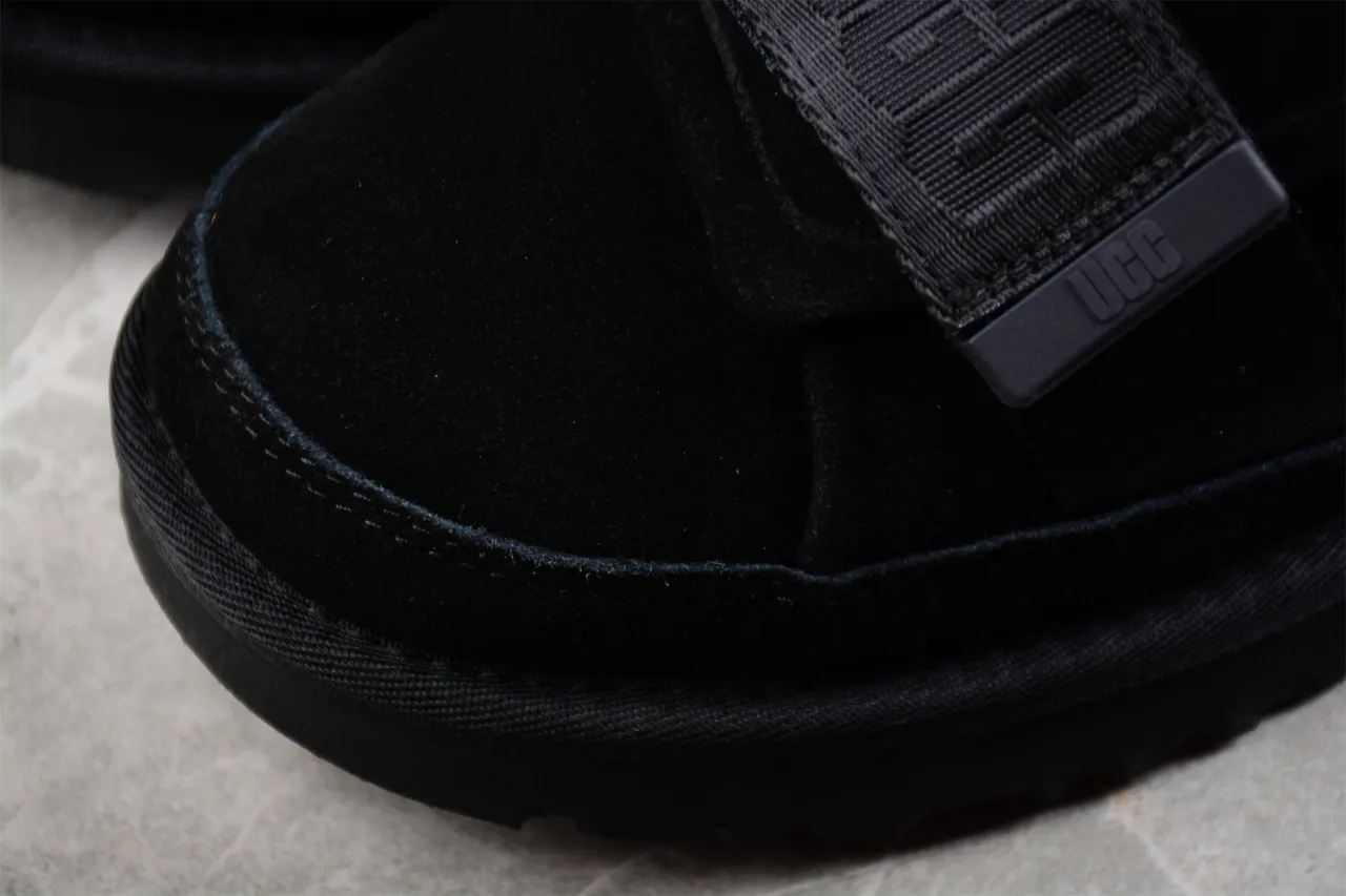 UGG Black Shearling-Lined Dual Strap Closure Snow Boots 7