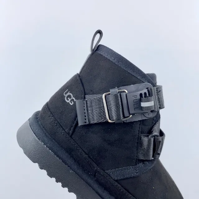 UGG Botas de Neve de Camurça Marrom com Dupla Fivela e Tirante 9