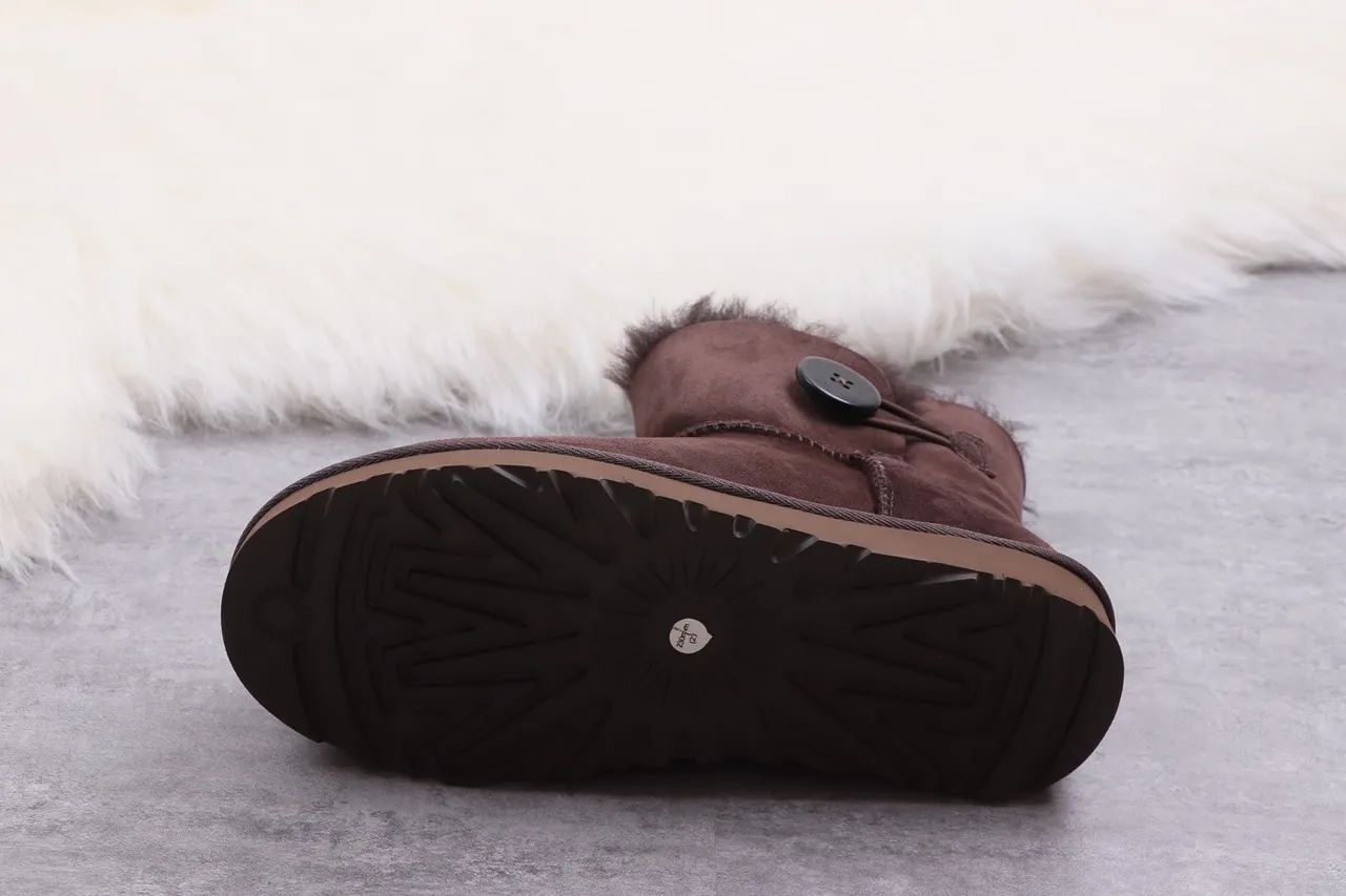 UGG Classic Mini Chocolate Brown Suede Snow Boots 9