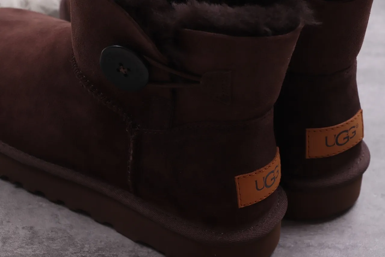 UGG Classic Mini Chocolate Brown Suede Snow Boots 15