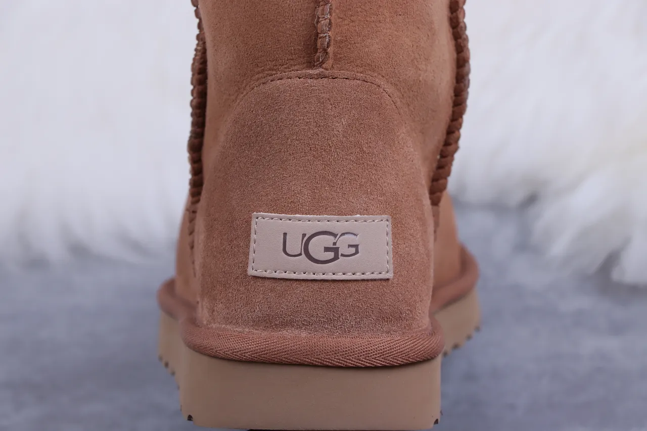 UGG Classic Short Chestnut Suede Shearling-Lined Snow Boots 5