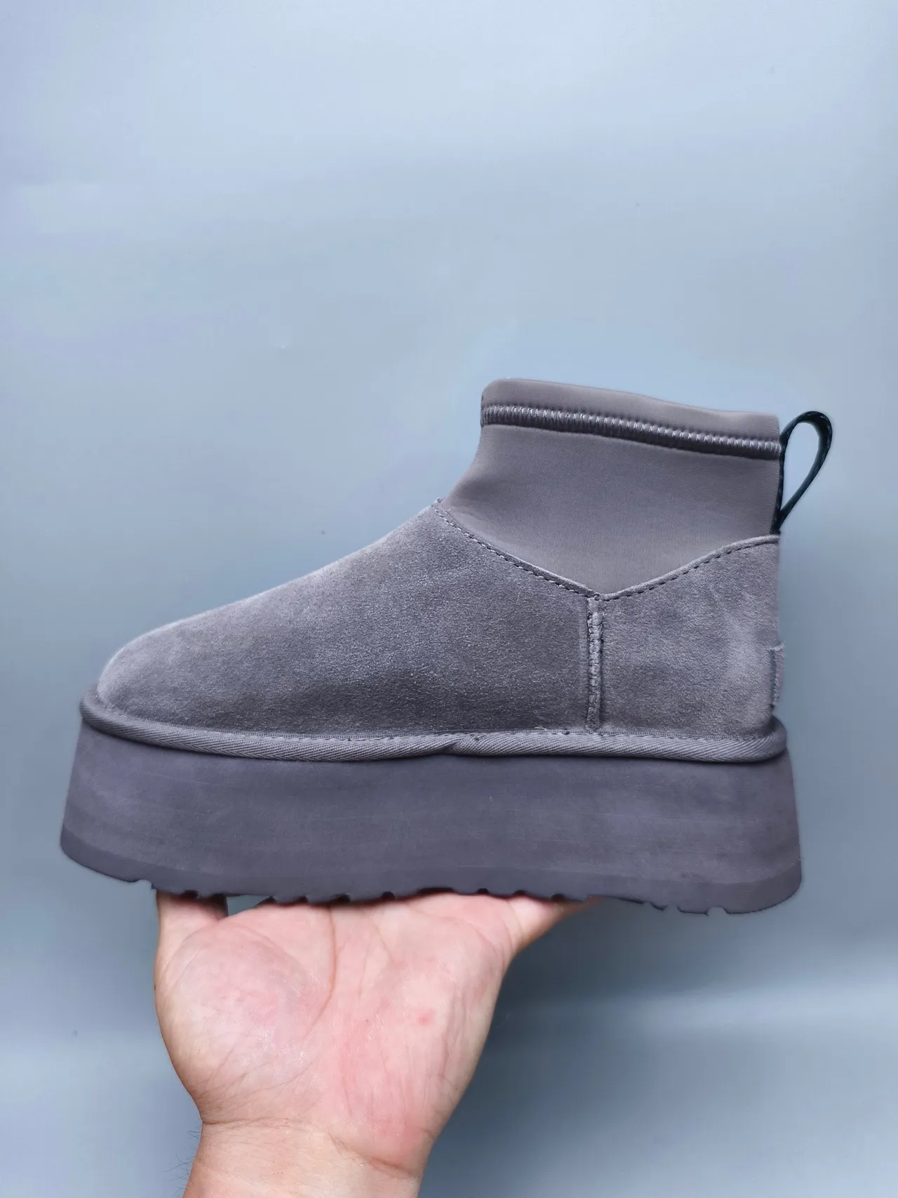 UGG Gray White Platform Sole Suede Upper Snow Boots 7