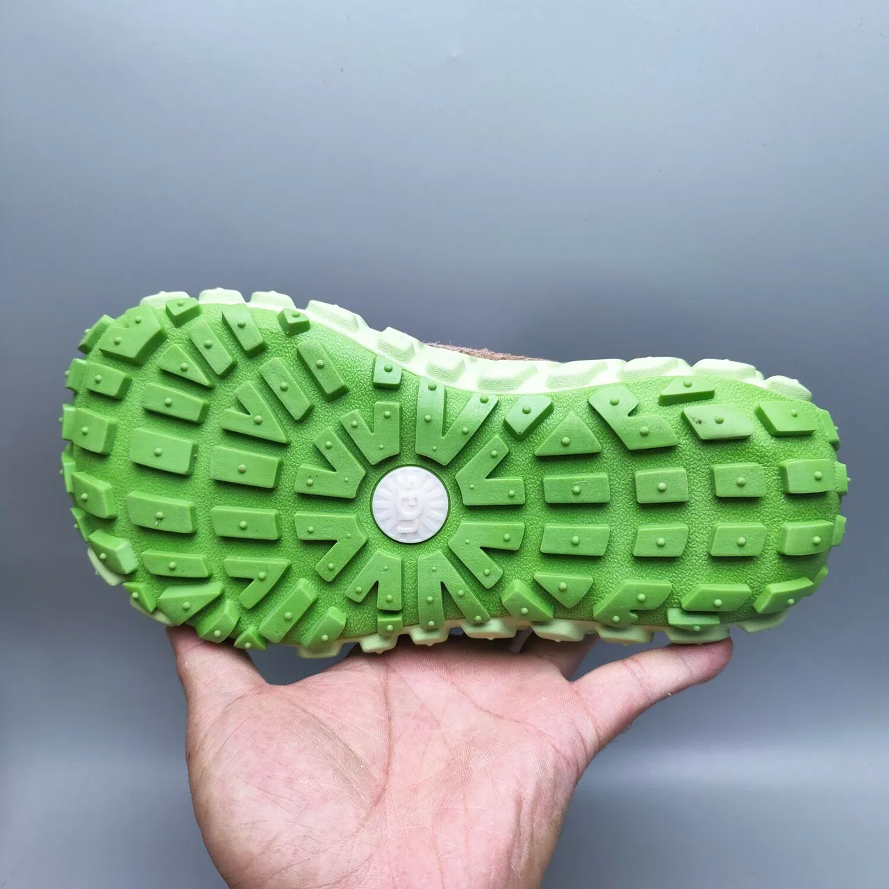 UGG Green Beige Chunky Molded Sole Shearling-Trimmed Strap Slippers 8
