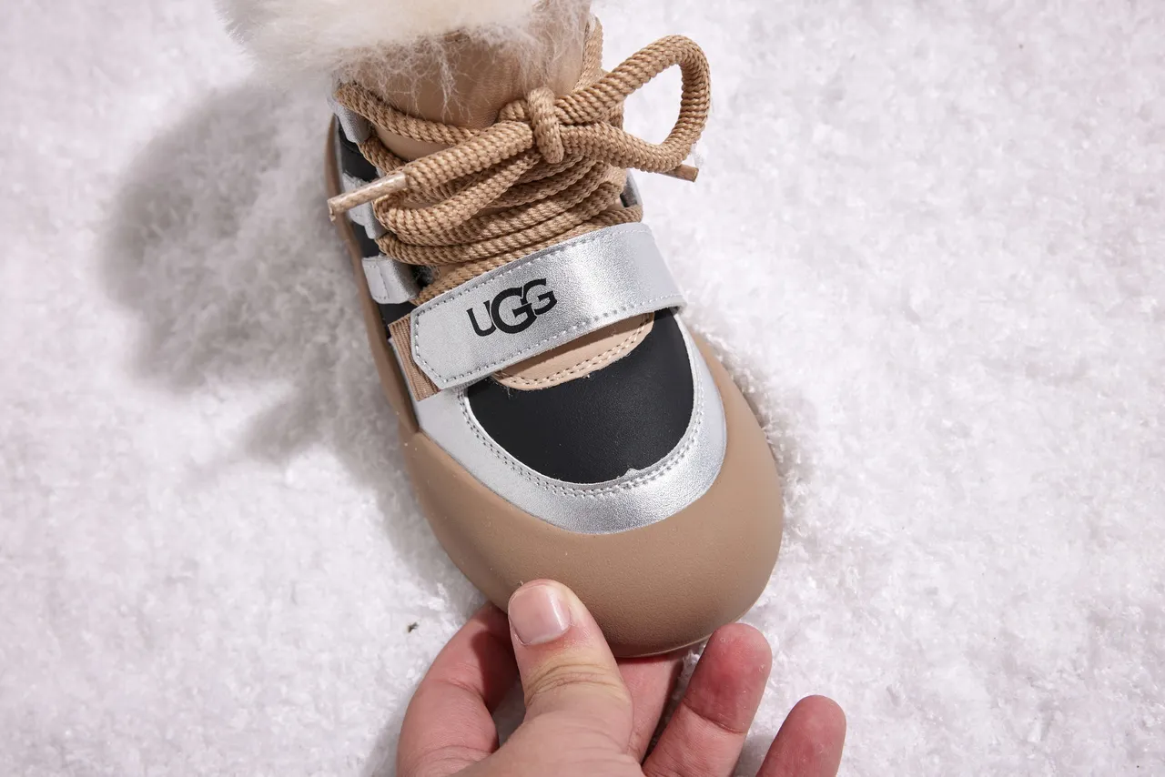 UGG Pink Beige Chunky Sole Shearling Collar Snow Boots 7