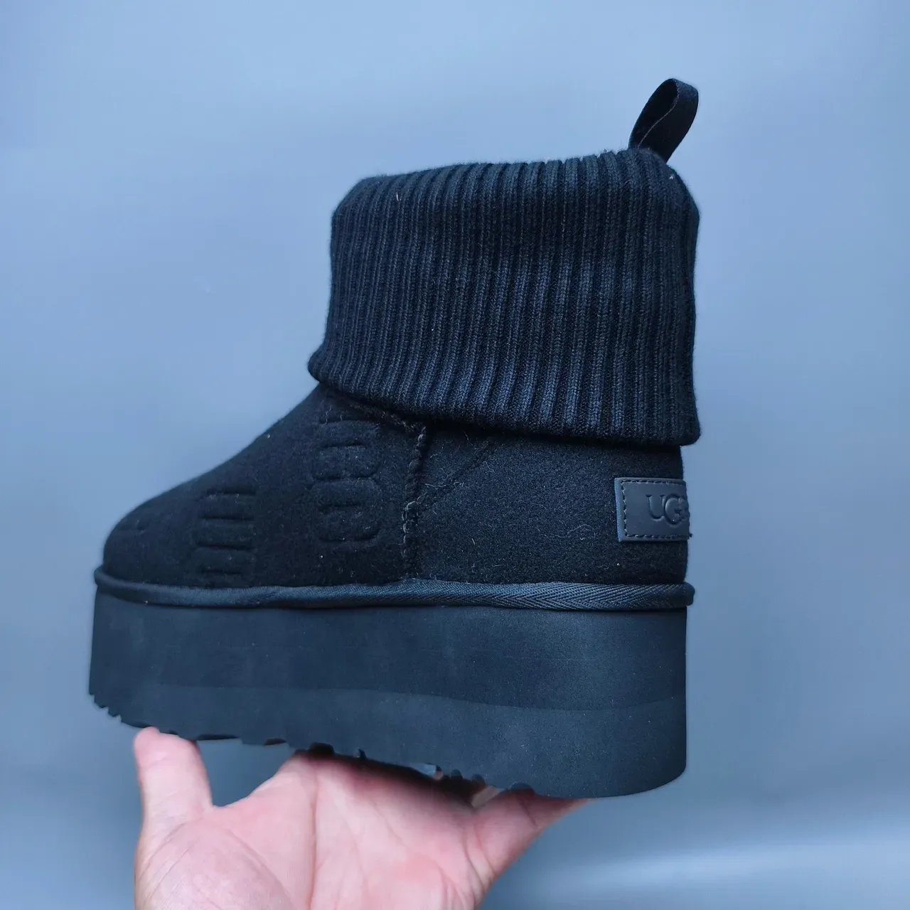 UGG Tasman কালো প্ল্যাটফর্ম সোল রিবড নিট কাফ স্নো বুট 4