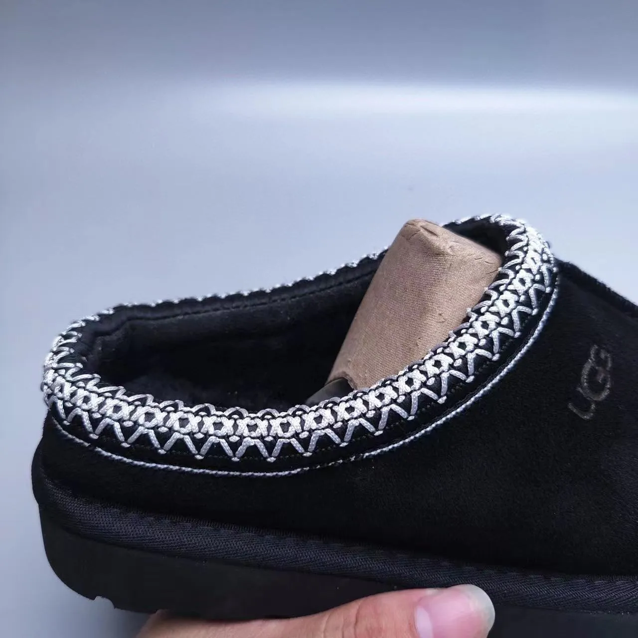 UGG Tasman أسود فضي صوف علوي زخرف مضفر كولار نعال 7