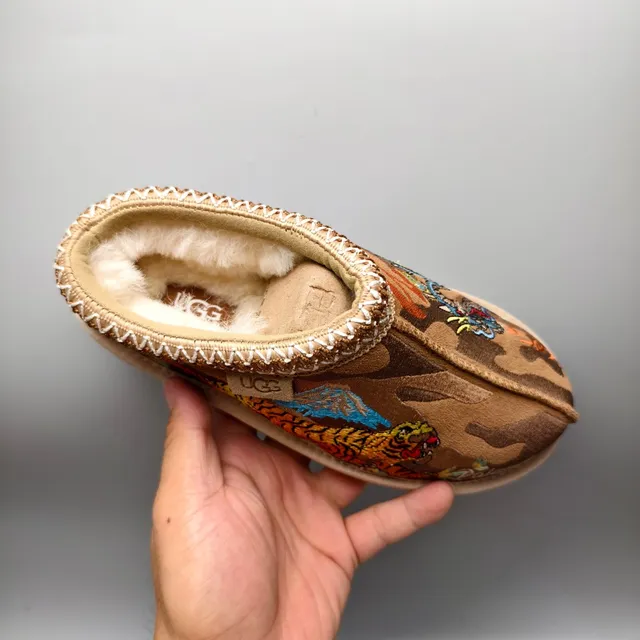 UGG Tasman বাদামী খয়েরি সেলাই করা বাঘের মোটিফ বোনা বুনন কিনারা ক্যাজুয়াল জুতা 3