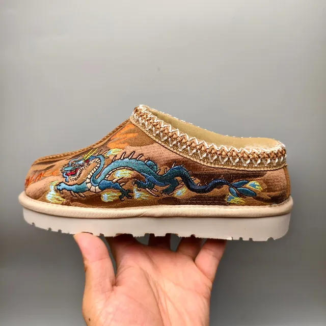 UGG Tasman বাদামী খয়েরি সেলাই করা বাঘের মোটিফ বোনা বুনন কিনারা ক্যাজুয়াল জুতা 7