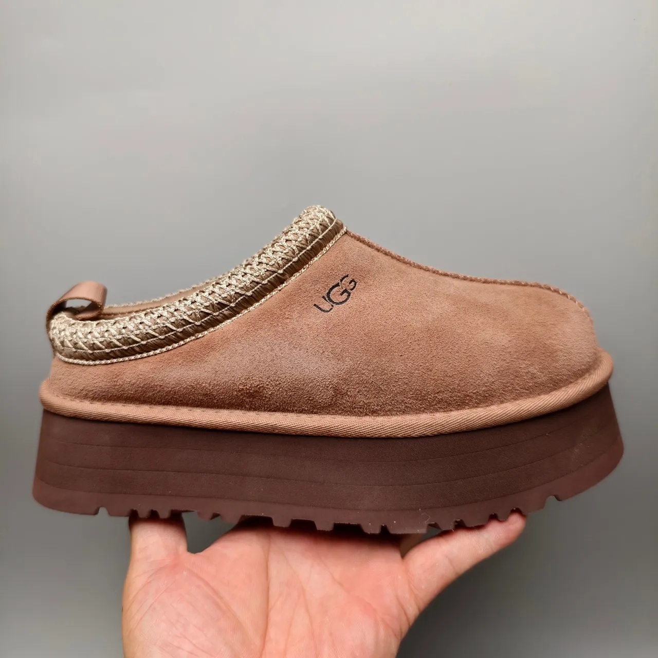 UGG Tasman Brown Beige Platform Sole Woven Knit Trim أحذية كاجوال 2