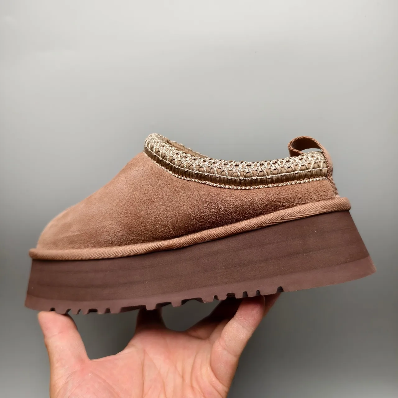 UGG Tasman Brown Beige Platform Sole Woven Knit Trim أحذية كاجوال 4
