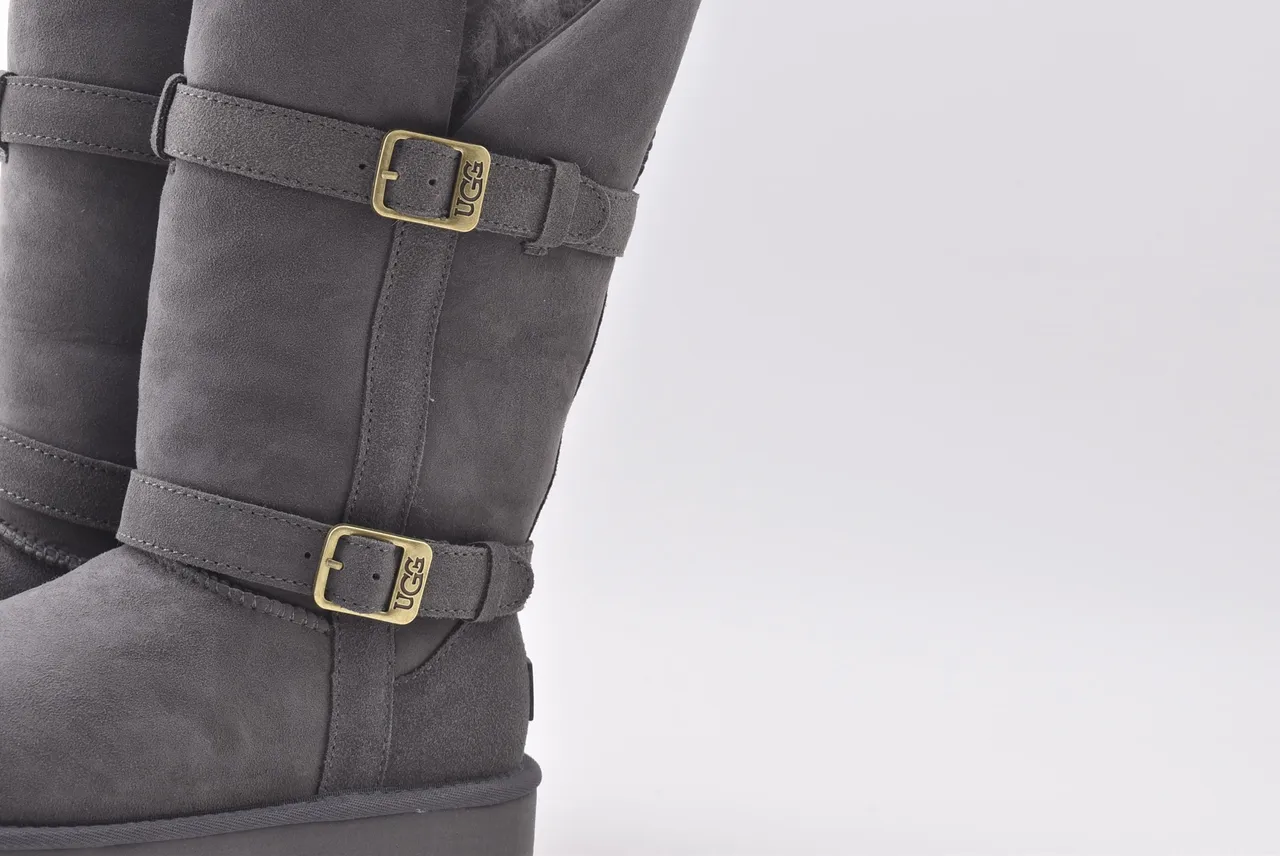 UGG Tasman Bottes de Neige à Plateforme Gris Charbon Fourrées de Mouton 2