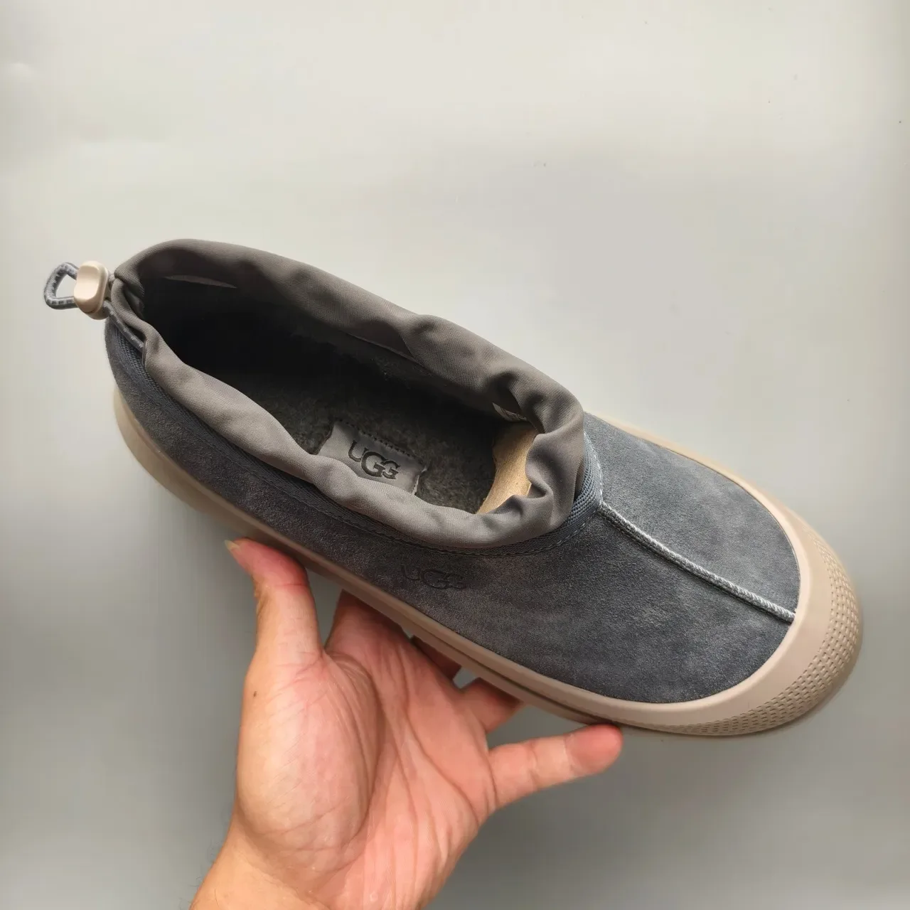 UGG Tasman Chaussures Slip-On en Daim Gris Charbon 2