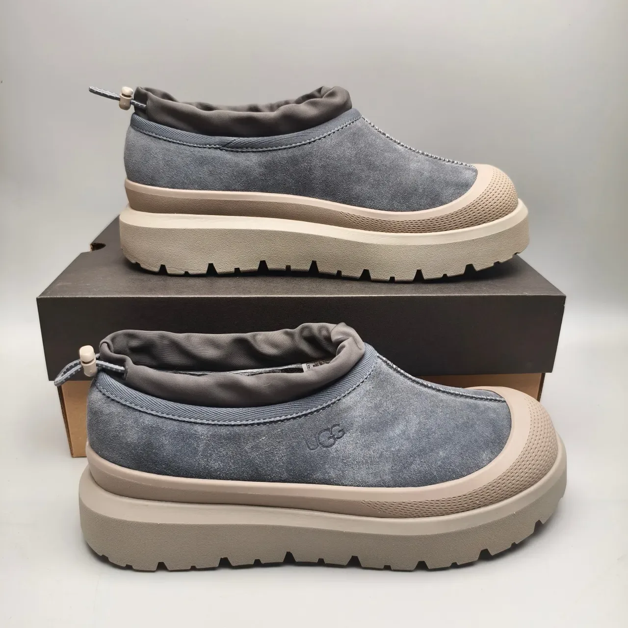 UGG Tasman Chaussures Slip-On en Daim Gris Charbon 5