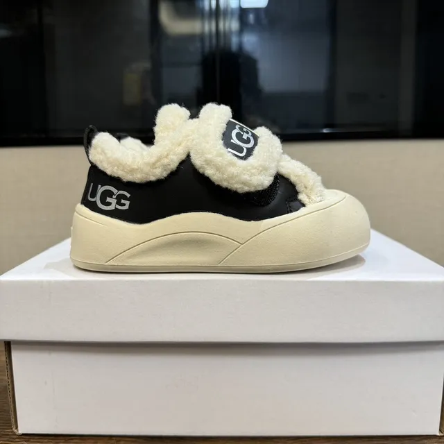 UGG Tasman Maroon and Black Shearling-Lined Chunky Sneakers 6