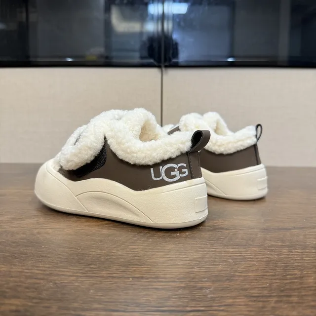 UGG Tasman Maroon and Black Shearling-Lined Chunky Sneakers 9