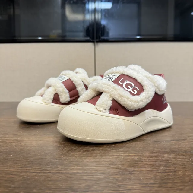 UGG Tasman Maroon and Black Shearling-Lined Chunky Sneakers 18