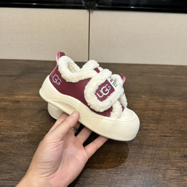 UGG Tasman Maroon and Black Shearling-Lined Chunky Sneakers 20