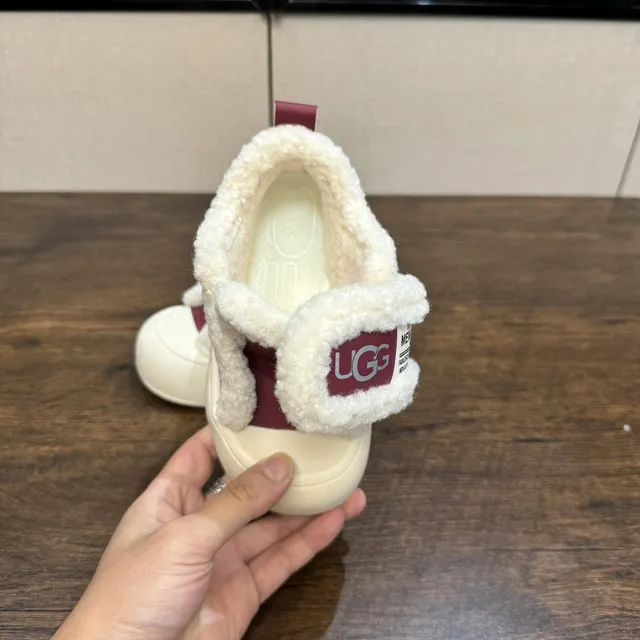 UGG Tasman Maroon and Black Shearling-Lined Chunky Sneakers 21