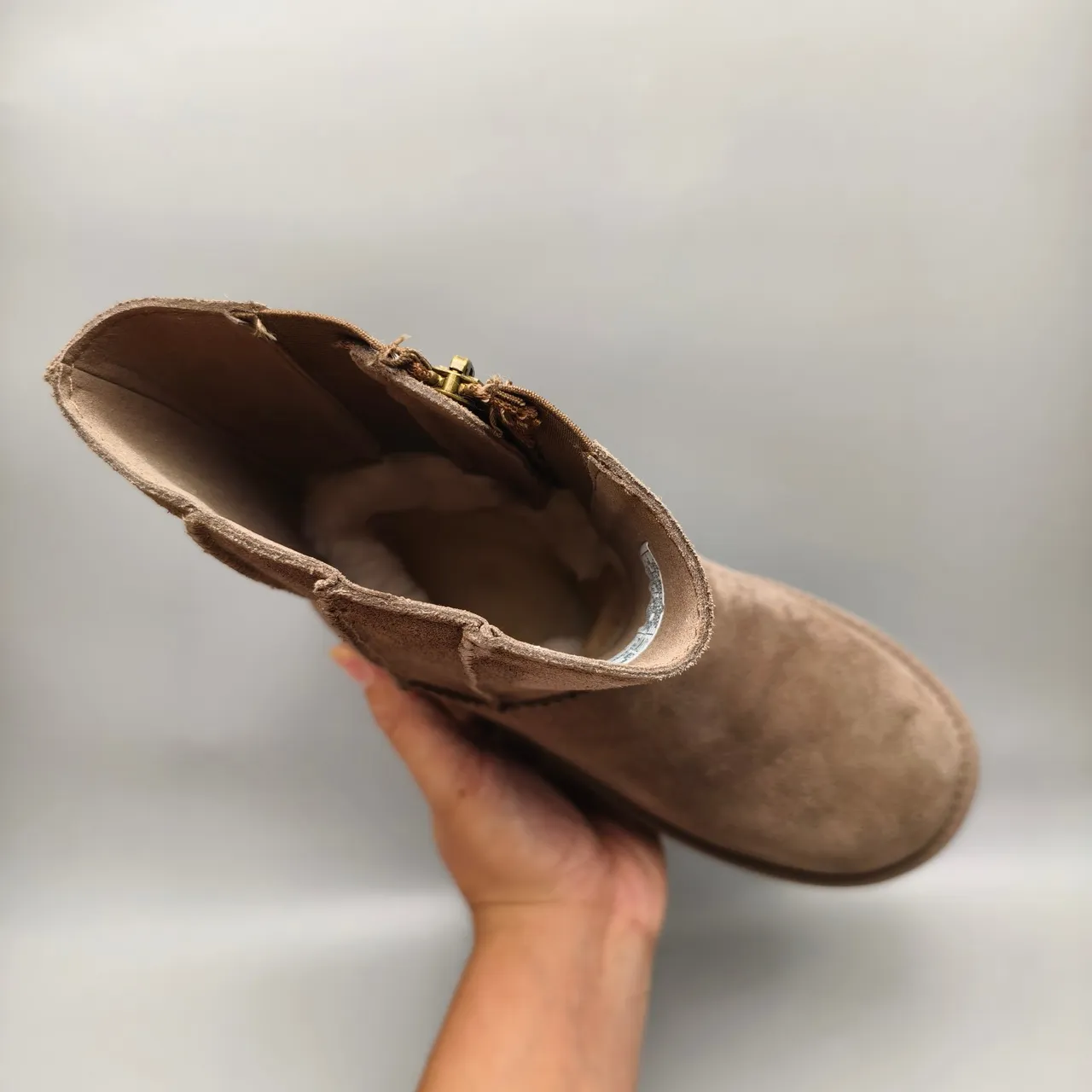 UGG Tasman 厚底麂皮踝靴 3