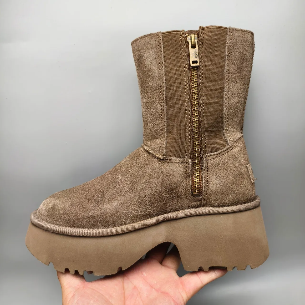 UGG Tasman 厚底麂皮踝靴 7