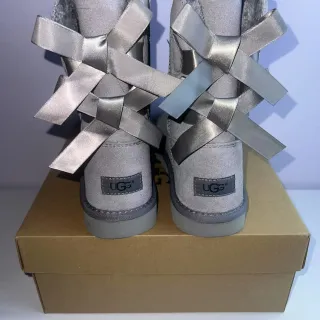 UGG Tasman Botas de Nieve de Ante Plata Gris
