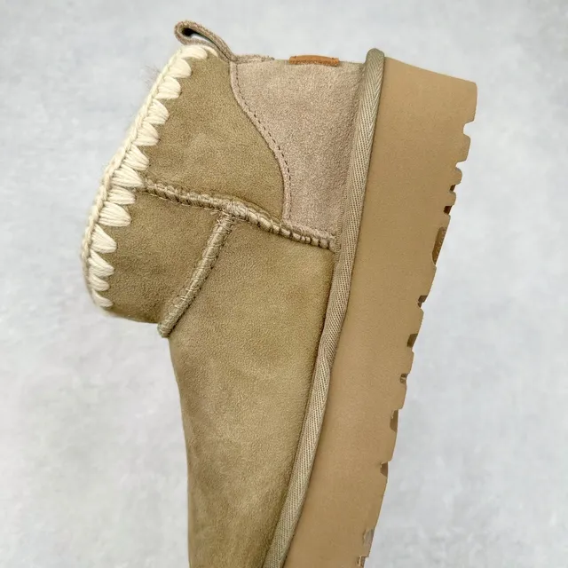 UGG Tasman Tan Suede Knit-Trimmed Platform Snow Boots 8