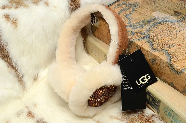 UGG White Multicolor Round Shearling-Trimmed Handbag 12