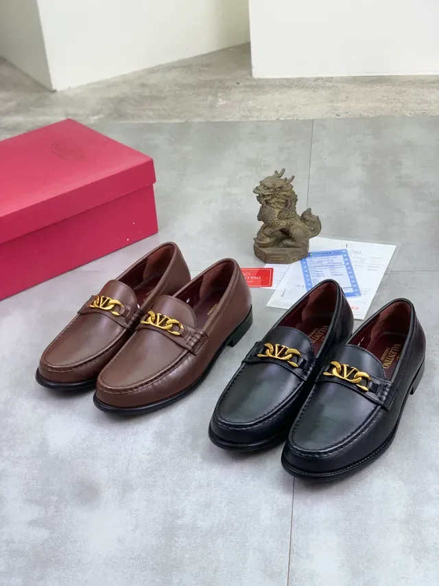 Valentino Mocassin cuir marron boucle VLogo dorée 2