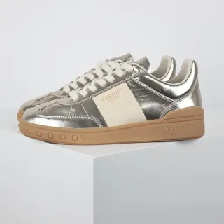Valentino Garavani حذاء رياضي أسلوب حياة فضي لامع وكريمي