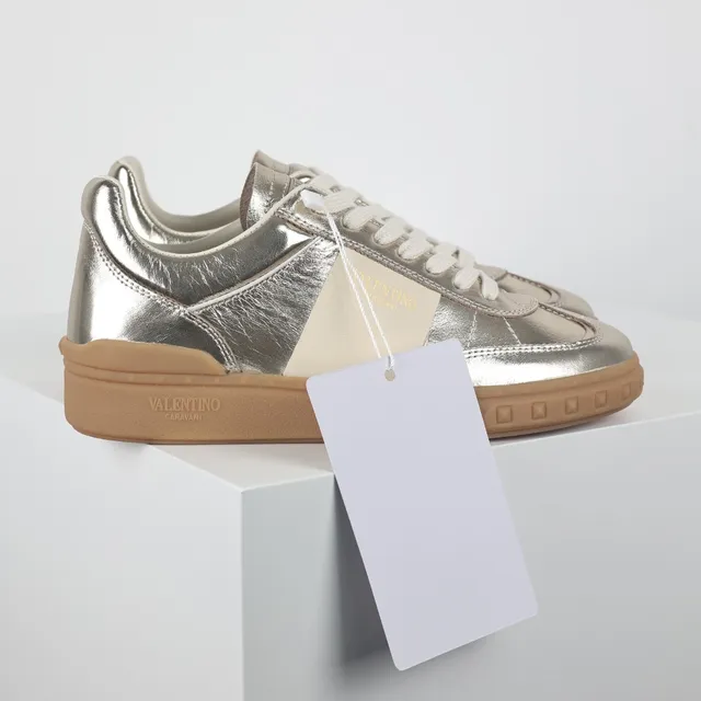 Valentino Garavani Tênis Lifestyle Prateado Metálico e Creme 3