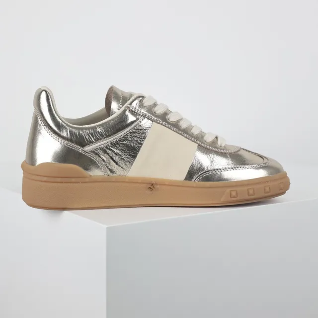 Valentino Garavani Tênis Lifestyle Prateado Metálico e Creme 7